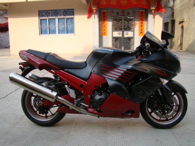 川骑zzr1400六眼魔神限量版花色2600元